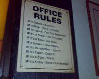 18 najglupljih pravila ponašanja na radnom mjestu