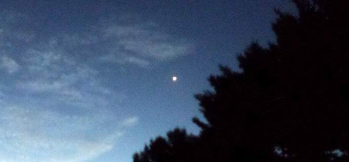 Amerikanci su na večernjem nebu gađali misterioznu NLO