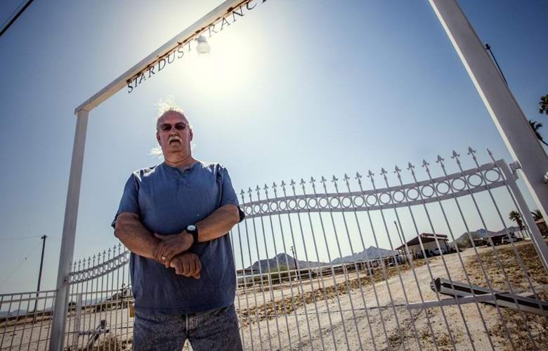 Amerikanac prodaje ranč privlači agresivne vanzemaljce