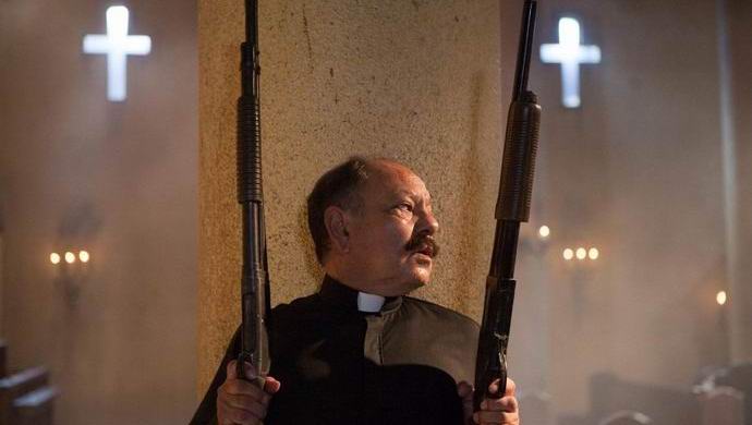 Američki sveštenici i župljani uče da pucaju