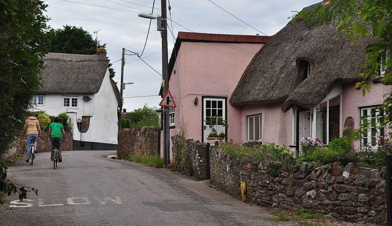 Englesko selo raste godišnje za dva centimetra i niko ne zna zašto.