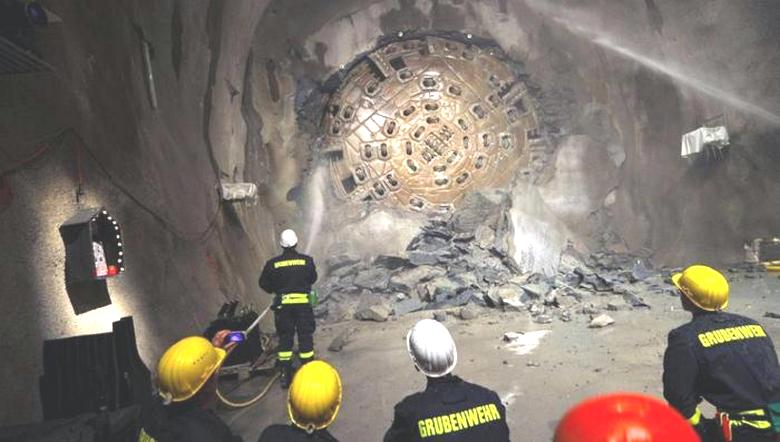 Antarktika i Australija povezani su podvodnim tunelima