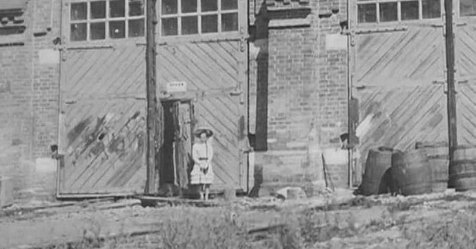 Djevojčica sa duhom s početka prošlog stoljeća