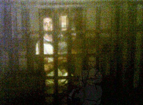 Djevojčica sa duhom pala na fotografije posjetitelja muzeja