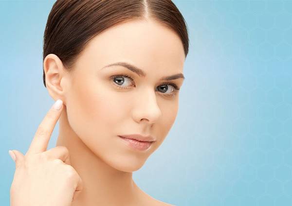 desno uho gori desno uho gori