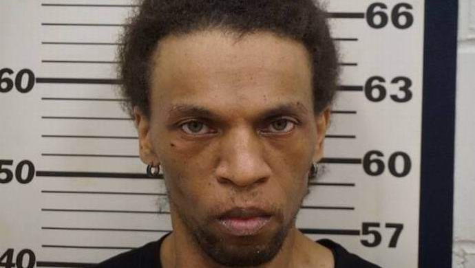 Razbojnik se tri dana skrivao ispod kreveta u čudnoj kući