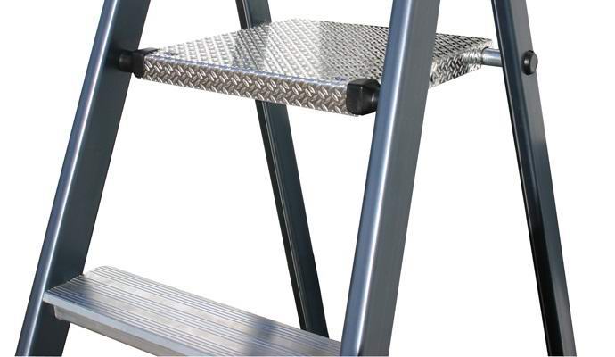 Poltergeist koji se igrao merdevinama uplašio je radnika