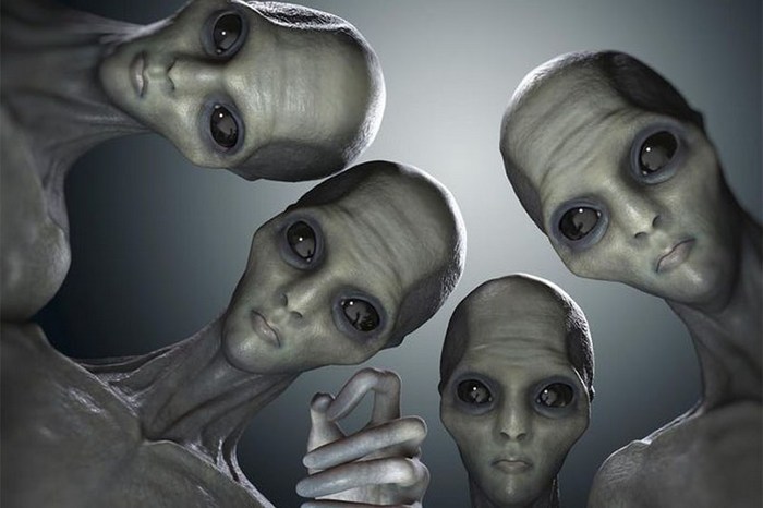 Stranci su takođe znatiželjni.