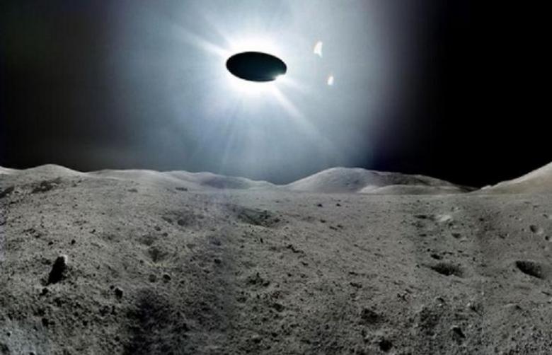 NLO se skida sa Mjesečevog kratera - odličan video