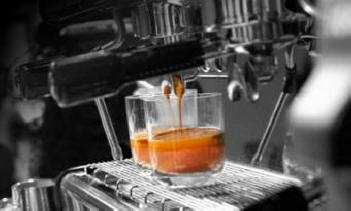 Kafa napravljena upotrebom kafe aparata sadrži olovo.