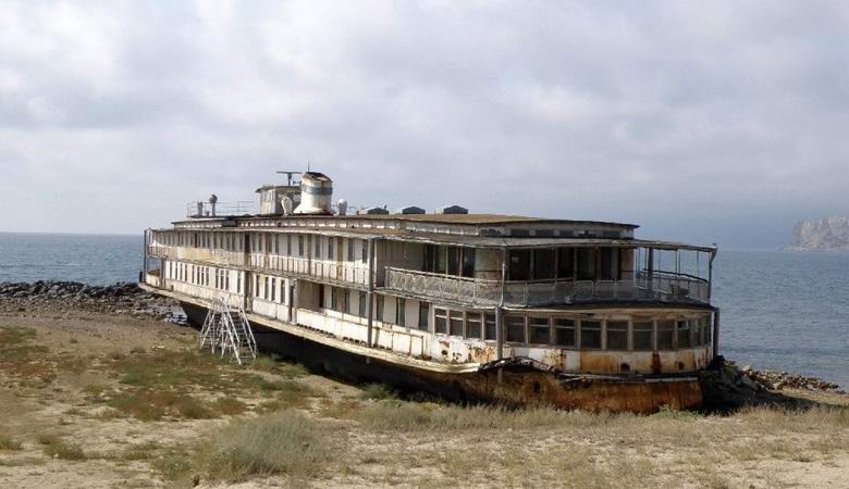 Krimovac zarobio duha na napuštenom brodu