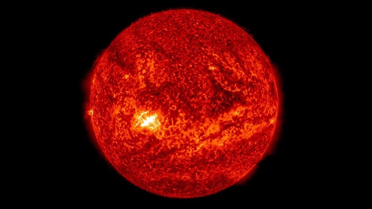 Veliki NLO sakrio sunce (VIDEO)
