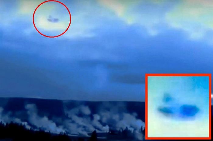 Vanzemaljski avioni kruže oko Yellowstone parka