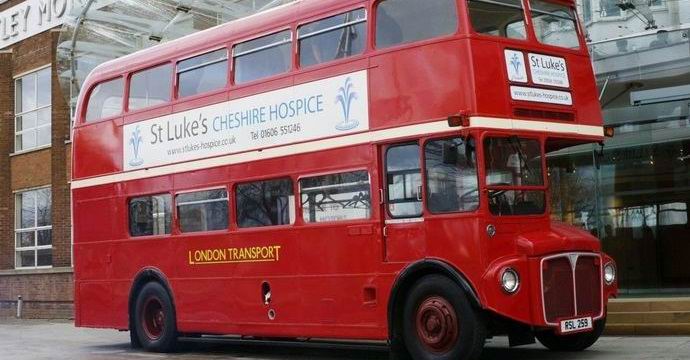 Londončani su pokupili autobus da bi spasili čoveka