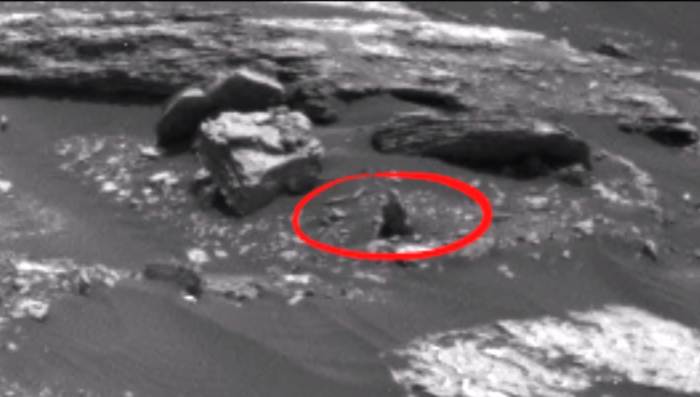 Meditirajući humanoida na Marsu