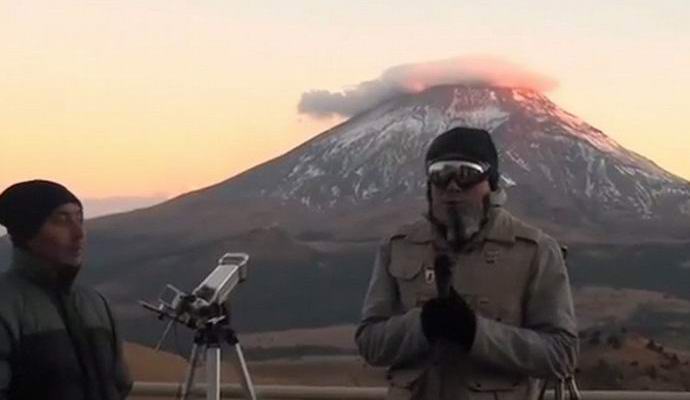 Meksikanci snimaju NLO nad vulkanom kako bi ga pokazali uživo