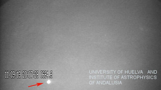 Bljesak tokom pada meteorita u Moreu oblaka na Mjesecu 11. septembra 2013.