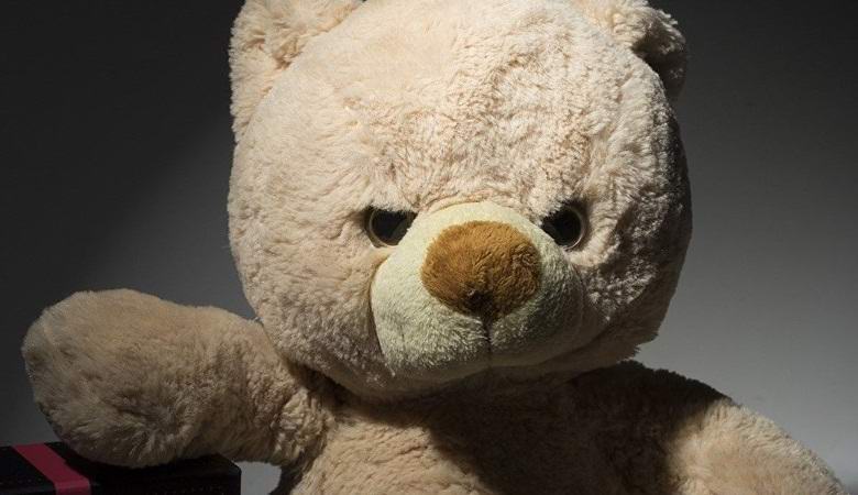 Misteriozno oživljena igračka pogodila kameru