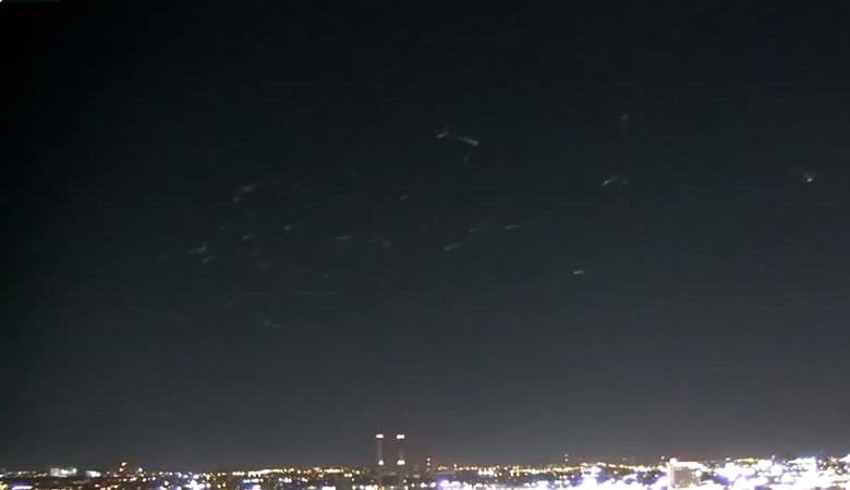 Mnogo svjetla zarobljenih nad Milvokijem