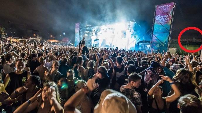Djevojčica sa duhom je fotografirana na australijskom festivalu