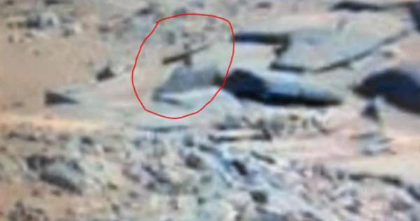 Na Marsu je pronađen grob sa krstom