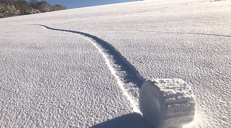 Misteriozne rolete za sneg sada se pojavljuju na poljima Engleske