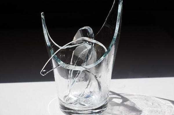 Narodni znakovi o razbijenoj čaši 