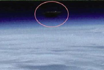 NASA je objavila fotografiju vanzemaljskog broda u orbiti oko Zemlje