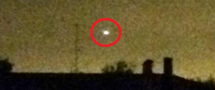 Nedaleko od Kazana viđen je NLO koji lebdi nad kućama