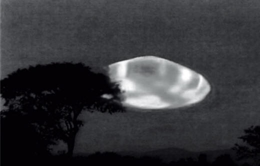 NLO se krije ispod elektromagnetskog toka nevidljivog ljudskom oku