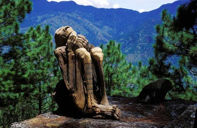 Na mistične vatrene mumije Kabajana