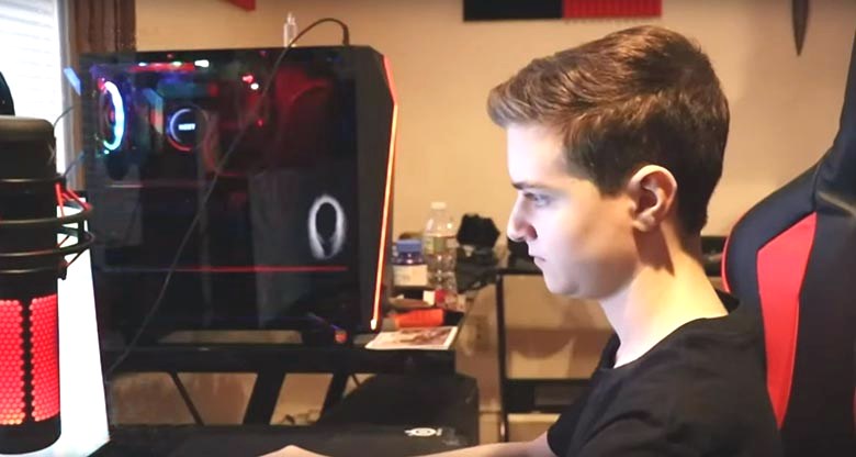 Otac oslobađa sina iz škole, tako da se on potpuno koncentrirao na video igre