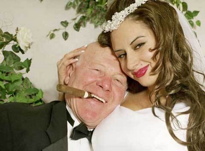 Stariji milioner oženio je svoju unuku