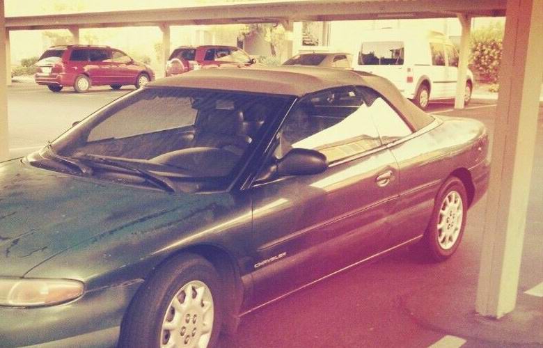 Na staroj fotografiji pronađen je duh ili demonski entitet u automobilu