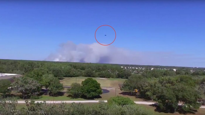 NLO koji leti velikom brzinom slučajno je pogodio objektiv kamkordera