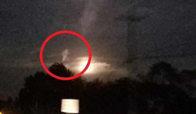 Fotografirao užarenog čoveka na nebu