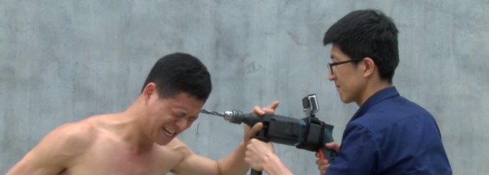 Monah Shaolin ne samo da mače, već takođe ne uzima vežbu