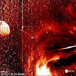 Čudan kolosalni objekt na NASA-inim slikama u vrijeme leta komete ISON