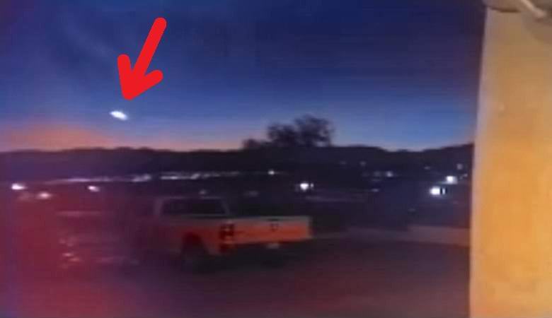 Užareni NLO letio je uveče nad gradom u Arizoni