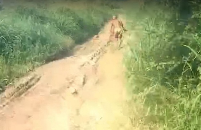 Indonezijski misteriozni divljak plaši nenapisane bicikliste