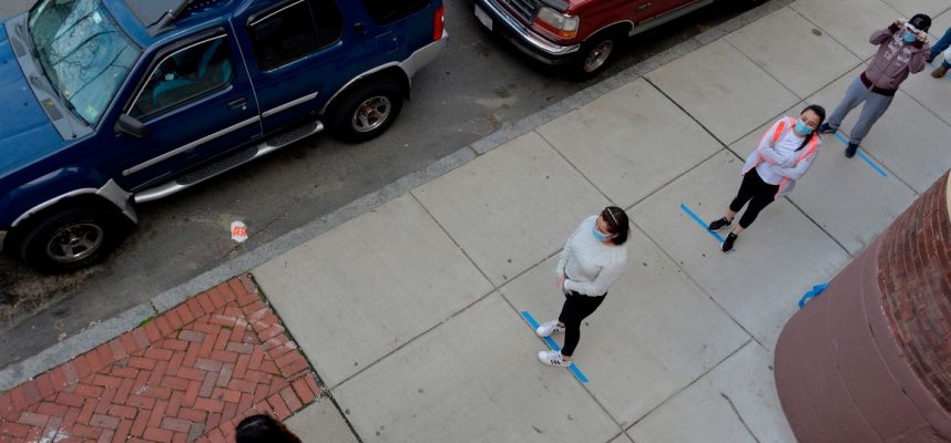 Naučnici: socijalno distanciranje neophodno je do 2022. godine 