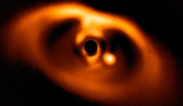 Naučnici prvi uhvatili rođenje planete