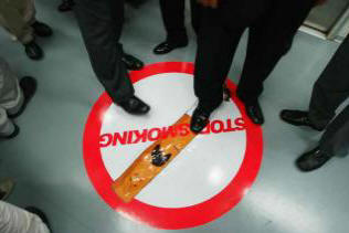 Ne biste trebali kombinirati voće i pušenje.