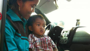 U Kambodži hiljade pacijenata odlaze čudesnom djetetu koje ima dar iscjelitelja