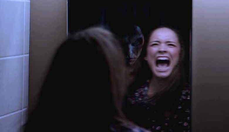 Strašan odraz u ogledalu pogodio je video